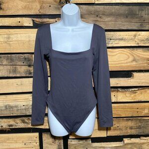 Aritzia Babaton Grey‎ Contour Squareneck Longsleeve Bodysuit Large